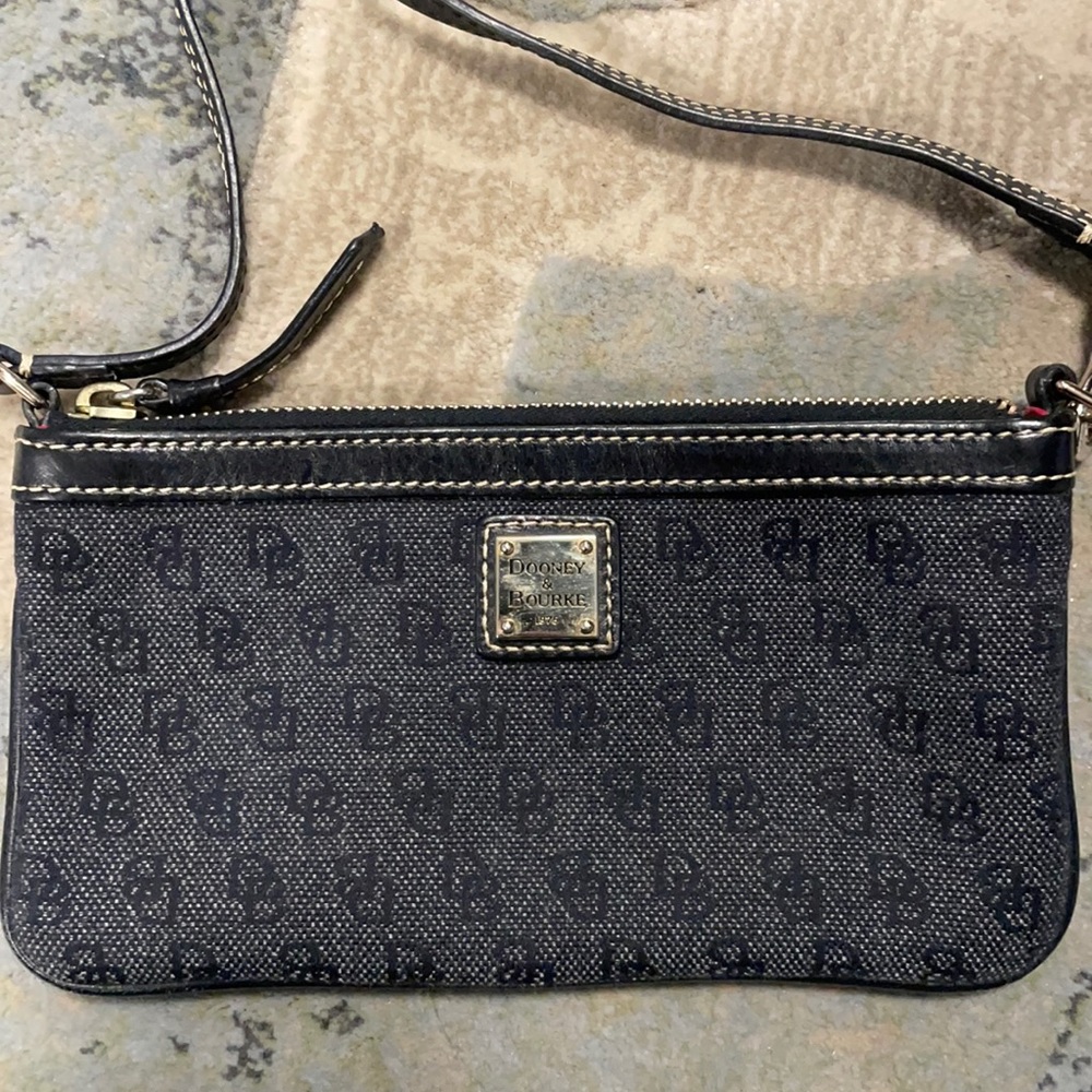 Dooney & Bourke wristlet